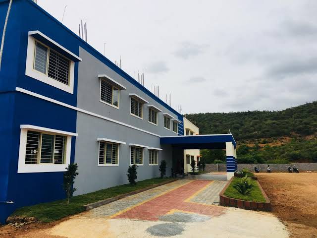  NEWTONS APPLE PUBLIC SCHOOL Dharmapuri