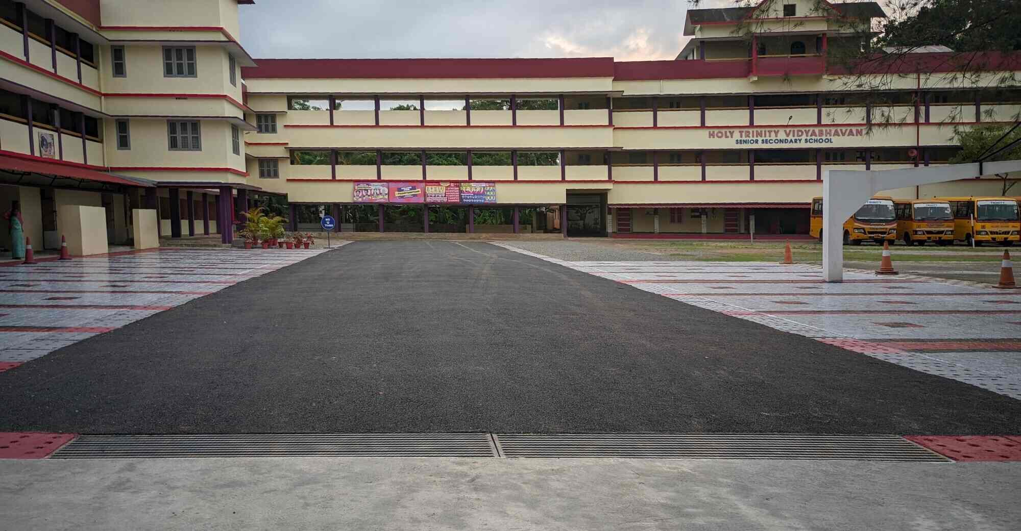 HOLY TRINITY VIDYA BHAVAN AZHAPUZHA
