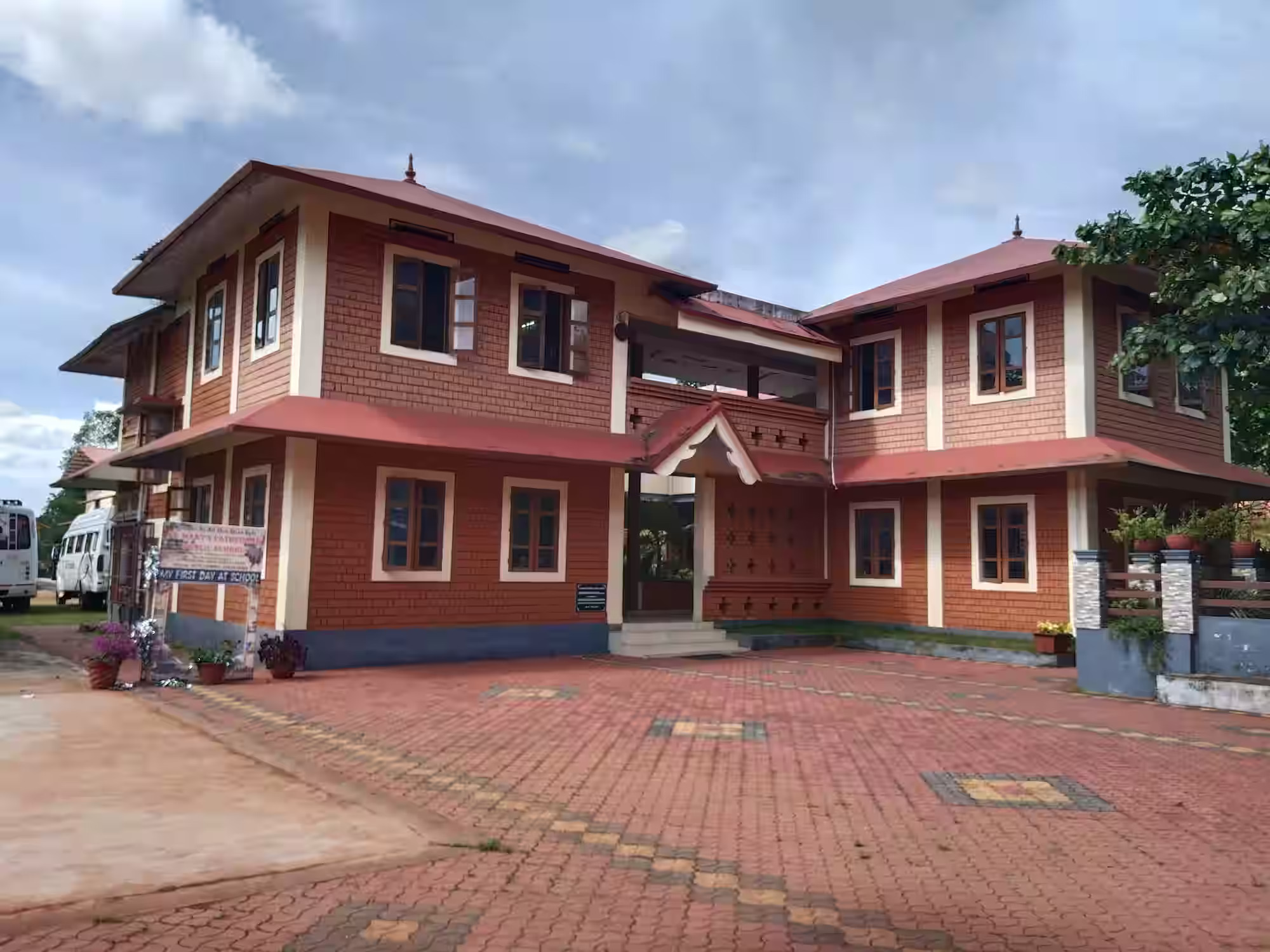 ST MARY'S CATHEDRAL PUBLIC SCHOOL AZHAPUZHA