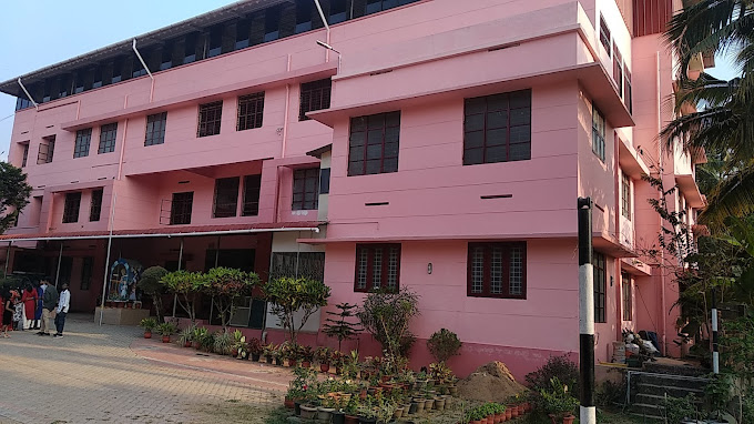 HOLY FAMILY ENGLISH MEDIUM SCHOOL TRIVENDRUM