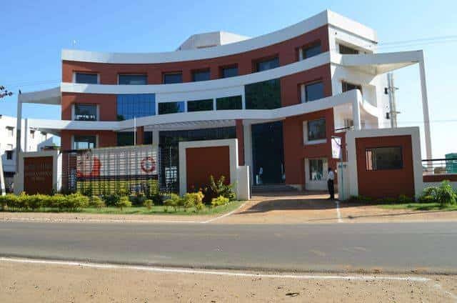 Queen Mira Intern Hs, Kochadai