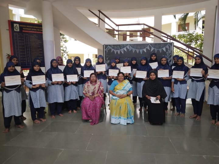 Crescent Mat.hss, Kallampatti