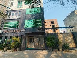 BUZZWORLD PRE SCHOOL