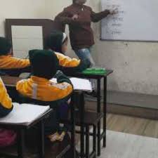 Being Genius play School 