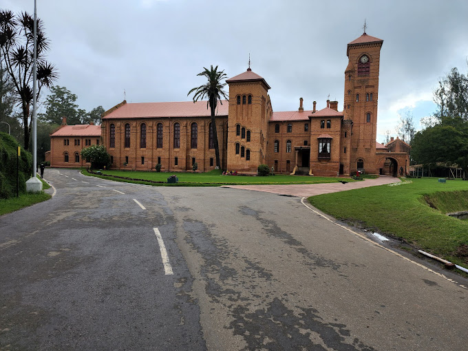 THE LAWRENCE SCHOOL THE NILGIRIS