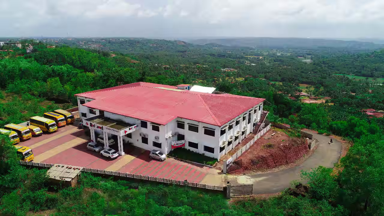 RED CAMELS ISLAMIC SCHOOL