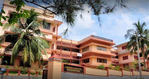 LAKSHMI NARAYANA VIDHYA NIKETHAN PALAKKAD