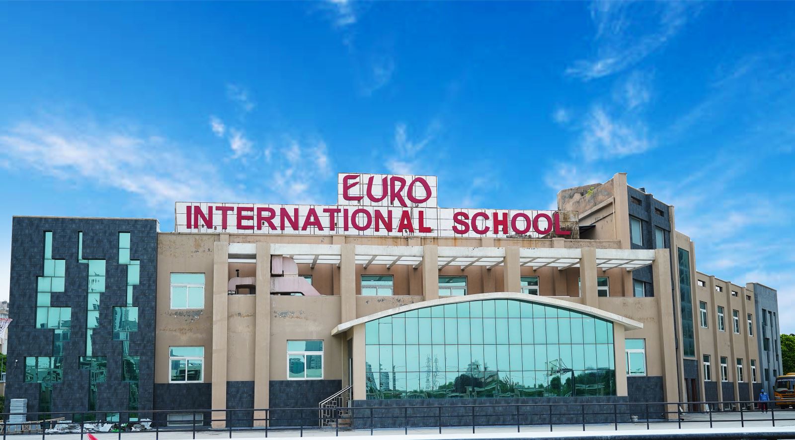  EURO SCHOOL