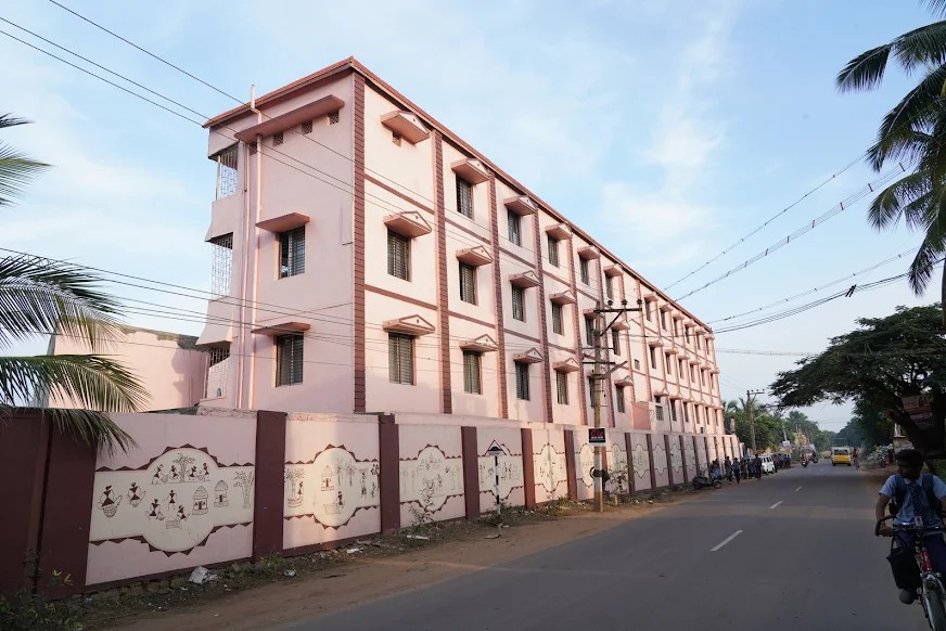 Kearthiman Academy Mat.hss. School Kanuvai